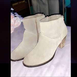 Ankle boots